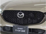 【フロントレーダーセンサー】フロントレーダーセンサーから送信される電波が前方車や障害物に反射し、もどってきた電波を検知することで制御しています。