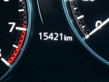 シートを倒すと広いスペース!使い勝手の良いお車です☆