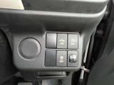 衝突軽減ブレーキ付きです。アクセル踏み間違い防止機能も付いております。