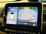【アラウンドビューモニター】専用のカメラにより、上から見下ろしたような視点で360度クルマの周囲を確認することができます☆死角部分も確認しやすく、狭い場所での切り返しや駐車もスムーズに行えます。