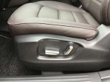 助手席もパワーシートです!