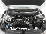 ◆エンジンルーム◆車の心臓部分。エンジンルームが汚いとトラブルの基になりますので、当店は専用の液剤を使って徹底的に綺麗にします。