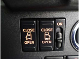 両側パワースライドドア付きだから、狭い駐車スペースなどでの 乗り降りラクラク!小さなお子さまのいるご家庭には嬉しい装備。