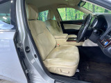 運転席シート廻りは使用感も少なく、良好な状態となっています。丁寧に使われていたことがよくわかりますね。