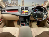 大阪府枚方市にセダン・SUVを中心に『お値打ち価格』で展示している良質中古車専門店です。事故歴修復歴なしの車両限定で取り扱い!。関西地域で最もお得な価格かつ最良質車をご提供できるよう努めております。