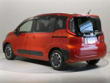 ご覧の車両以外にも多数のU-Carを展示販売しております。