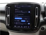 ドライブモードを選択すると、走行特性が変化して、ドライビングエクスペリエンスが向上し、特殊な状況で走行しやすくなります。