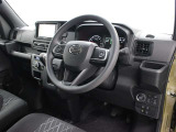 運転席廻りです。