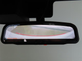 バックカメラが付いているので後方確認が非常にしやすいです。今や運転初心者も熟練者も必須装備!ついていて損はないですね♪