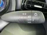 トンネルなど、周囲の明るさの変化でランプ類を自動オン・オフするコンライトです(消し忘れ防止機能付)