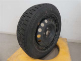 R6年式冬タイヤ175/65R15ダンロップ製です。