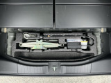 こちらの車両は応急パンクキットとジャッキが付属しておりますので万が一の際でも安心ですね!(^^)!