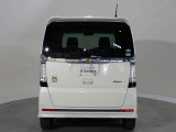 Nシリーズは、HONDA独自のセンターレイアウト燃料タンクで、重量バランスも良く、フロアがとても広く使えるので、見た目以上の車内空間を実現しています。