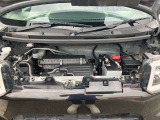 比較的エンジンルーム内も綺麗なお車です!!