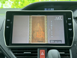 テレビ映像を画面に表示でき、停車中の待ち時間などに番組を楽しめます。画面で映像を確認しながら過ごせるため、お出かけ先でひと息つきたいときにも便利に活用できます。