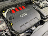 Audiは創業者であるホルヒの「いかなる時代においても第一級の素材を用い、操縦安定性に優れ、さらに進歩的なクルマの製造を目指す」という考え方に則り、こだわり抜かれたインテリアを目指しています。