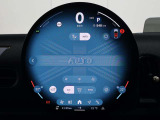 視認性の良いTFT液晶メーター、太陽光も反射しにくく、運転中もパッと見れるよう速読性の高いメーターです。