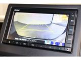 バックカメラが装備されており、後方の安全確認はもちろんのこと狭い場所での駐車や雨の日・夜間など視界の悪いコンディションでのストレスの軽減にもなります!