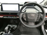 掌にしっかりとフィットする本革巻きのお車になります!!高級感もありドライブも楽しくなりますよ!!