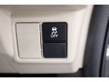 VSA(Vehicle Stability Assist)が装備!!VSAはコーナリング時の横滑りを抑制する機能と車両の急激な挙動変化を抑える機能で、安定した走行を実現していいます!!