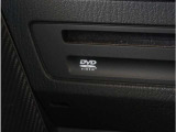 【DVD】DVD再生可能です。お好きな映画、ドラマ、アニメを車内でお楽しみください。