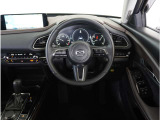 【運転席】最適なドライビングポジションでドライブをお楽しみください。