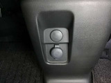 各種スイッチ類はこちらにレイアウトしています。