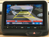 バックカメラ装着済!後退時、画面で後方の視界をサポートします。