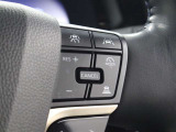 レーダークルーズコントロール作動時に車線維持に必要な運転操作の支援を行う「レーントレーシングアシスト(LTA)」を搭載しています。