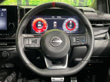 【ステアリングスイッチ】運転中、前方から目線をそらすことなく、オーディオ等の操作が可能な便利機能!安心&快適なドライブを演出してくれます♪