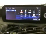 G-Link契約でご利用いただけるセンター通信型のナビ機能「コネクティッドナビ」を装備。従来のナビゲーションよりもリアルタイムな情報提供を可能にしました。