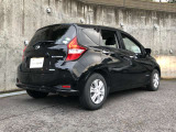 フェアレディZを想起させる、V型のコンビネーションランプ