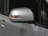 対向車からも視認性が向上するドアミラーになります