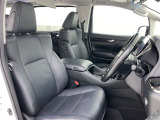 見通しのよいすっきりとした視界で、誰でも運転しやすいです。運転のしやすさは疲れにくさにも繋がりますよ♪