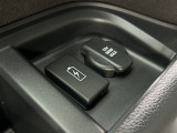 3列目シートサイドには充電用USB(Cタイプ)を2口装備してます。ドライブ中の充電も心配いりませんね。