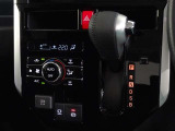 電動パーキングブレーキ・ブレーキホールドを装備してます。ホールド機能は信号待ちが多い一般道で疲労軽減になり、大好評です!