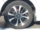 ★純正アルミホイール★ 視線を奪う足元が、ドライビングをさらに輝かせます♪