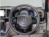 お買い上げ頂きましたお車は、ご納車前に定期点検を実施いたします。さまざまな基準で、お車本体や設備などHONDAディーラー専門スタッフが点検・整備まで行うのでご安心下さい。