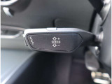 Audi正規ディーラーが高品質をお約束。高度な訓練・教育を受けたAudi専任メカニックが、100項目にもおよぶ精密な点検を実施いたします。すべてをクリアしたAudi車だけが、あなたのお手元に届けられるのです。