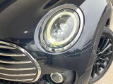 ●LEDヘッドライト:夜間走行時も良好な視界を確保し安心して運転できる高輝度LEDヘッドライトを装備!点灯速度が早く、消費電力も抑えられています。