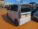 左後ろからの画像です!日々お買い得車両続々入庫しております!