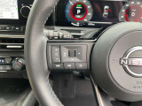 ステアリングに装備されたスイッチで運転中でも楽に音量の操作が可能です♪♪慣れると目線をそらさずに行えますので安全です♪♪