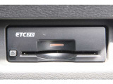 ビルドインタイプのETC車載器がスッキリと収まっています。