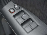 ◆パワーウィンドウスイッチ◆運転席から全席の窓の開閉操作を行うことが出来いつでも換気ができます!
