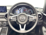 【純正革巻きステアリング】上質な革を使用することで、手にしっかり馴染みとても運転しやすいハンドルです♪