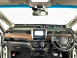 【前方視界】開放的な前方視界!運転がしやすく疲れにくいです♪窓が大きく、見通しがとっても良いおクルマですよ♪