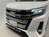 消費電力も少なく寿命も長いのがLEDの特徴。HIDのような点灯のタイムラグもなくパッと明るくなるのも特徴のひとつです。