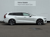 ◆サイド/流麗なプロポーションはVOLVO車の真骨頂。「美しいものと共にありたい」というオーナーの願いを満たします