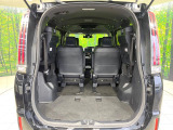 普段のお買い物や通勤、送迎等に十分な荷室スペースを確保しております。セカンドシートを倒すと、大きな荷物の積載も可能です♪