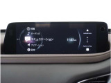 【純正マツダコネクトナビ】美しい地図画面と簡単操作が特徴です。手元のコマンダーで操作が可能なので入力や操作も便利ですね!各種車両設定や車両情報を確認することも可能です。